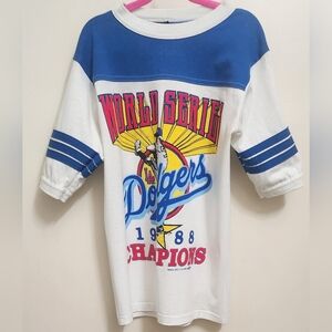 *LIKE NEW* Vintage 80's Dodgers 1988 World Series Champions Shirt Size S Small